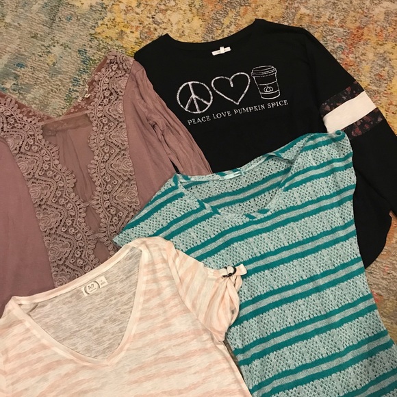 Lot of 4 Maurices Gimmicks Long & Short Sleeve Tops Knit Fall Lacy Medium Small - Picture 2 of 7